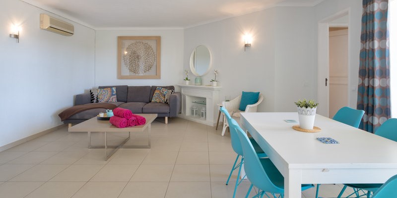 Open Plan Dining Room Jardins Do Golfe