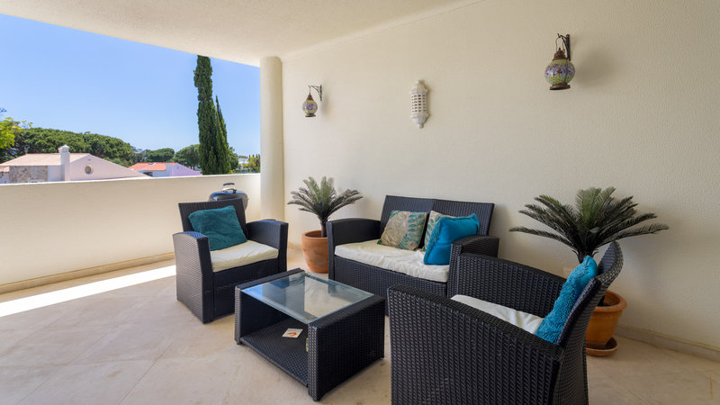 Luxury Apartment in Vale do Lobo with Pool Views