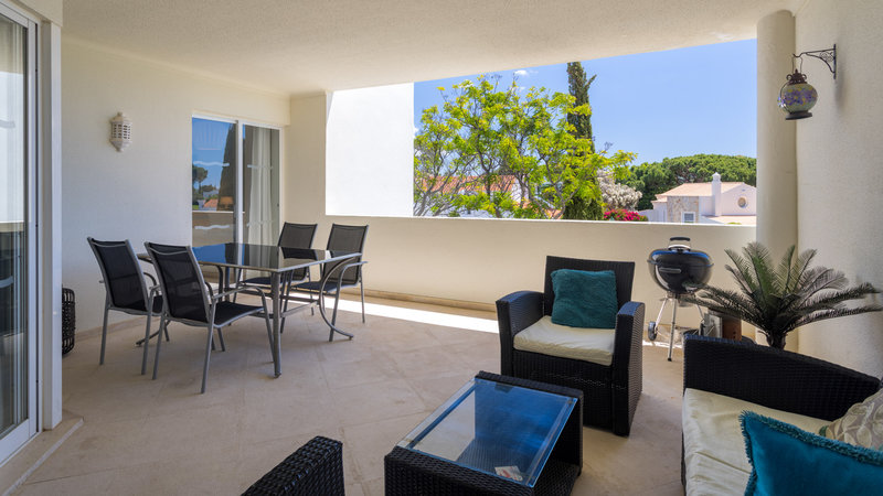 Luxury Apartment in Vale do Lobo with Pool Views