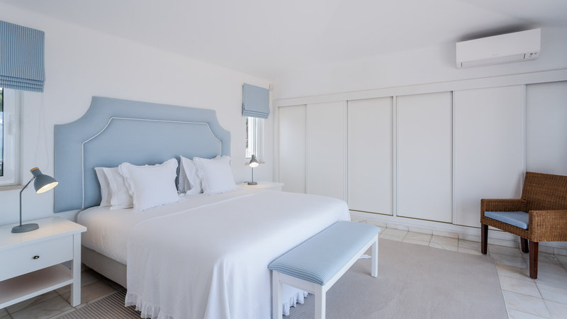 Sea View Villa in Vale do Lobo with Private Pool