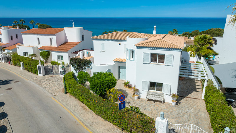 Sea View Villa in Vale do Lobo with Private Pool