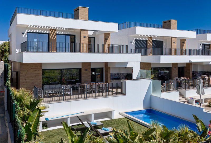 4 Bedroom Villa with Private Pool, Games Room & Putting Green
