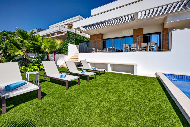 4 Bedroom Villa with Private Pool, Games Room & Putting Green
