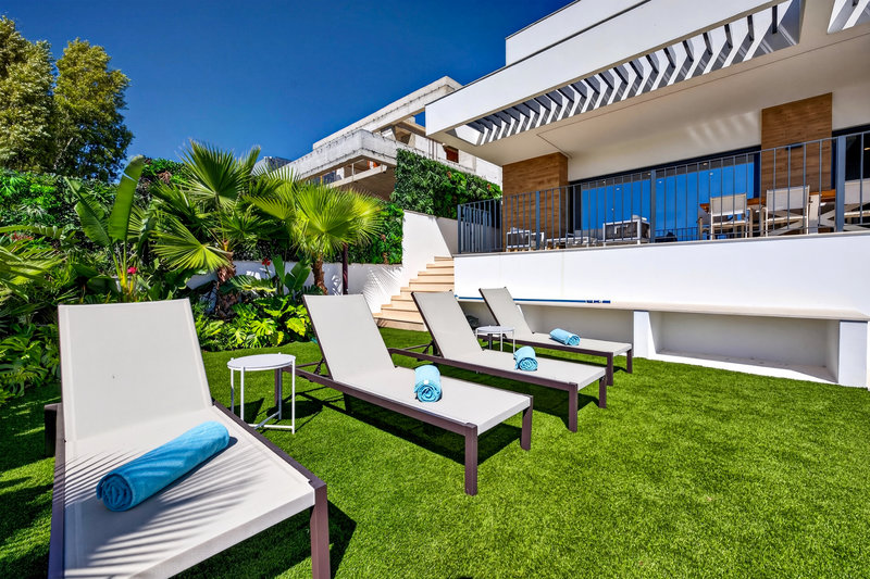 4 Bedroom Villa with Private Pool, Games Room & Putting Green