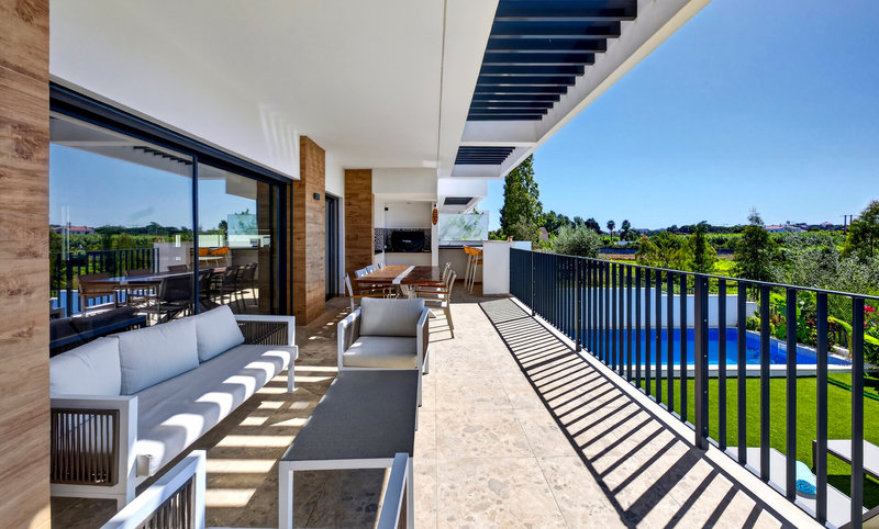 4 Bedroom Villa with Private Pool, Games Room & Putting Green