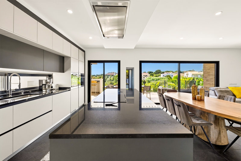 4 Bedroom Villa with Private Pool, Games Room & Putting Green