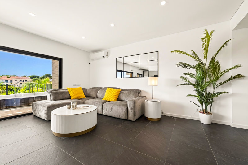 4 Bedroom Villa with Private Pool, Games Room & Putting Green