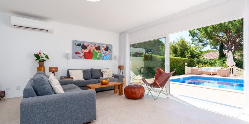 Vilamoura Villa Rental Living Room Pool View