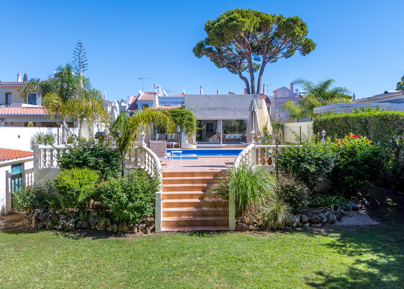 3 Bedroom Villa with Private Pool in Vilamoura