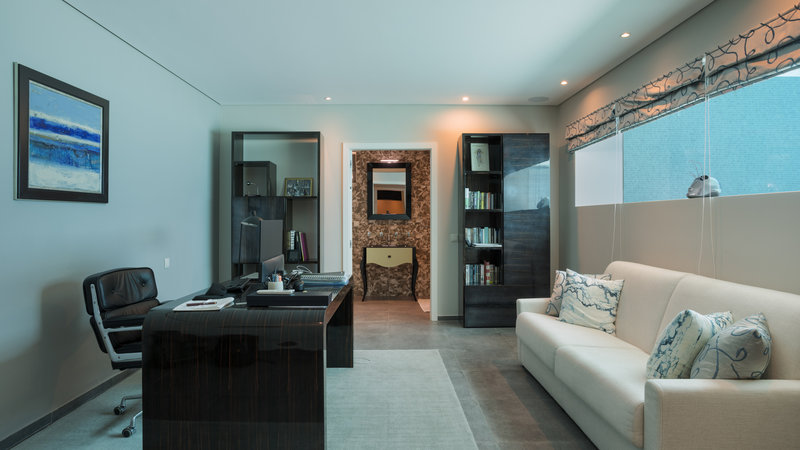 Luxury 4 Bedroom Villa — Pool, Cinema Room & Sea Views