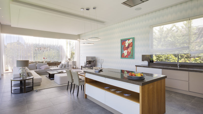 Luxury 4 Bedroom Villa — Pool, Cinema Room & Sea Views