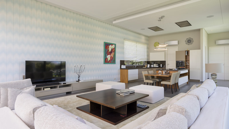 Luxury 4 Bedroom Villa — Pool, Cinema Room & Sea Views