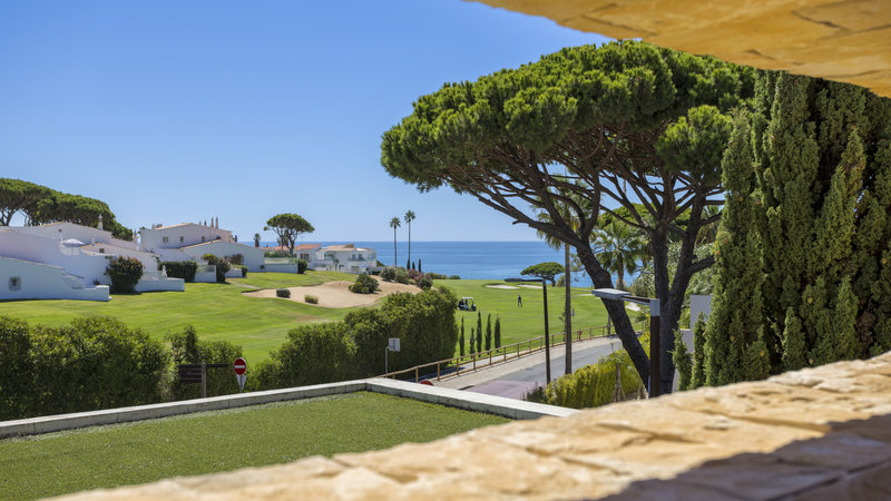 Luxury 4 Bedroom Villa — Pool, Cinema Room & Sea Views