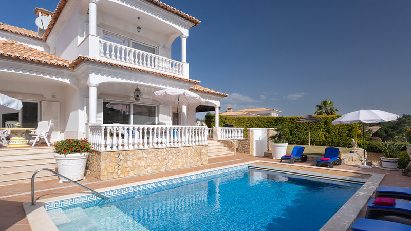 Spacious 4 Bedroom Villa with Private Pool