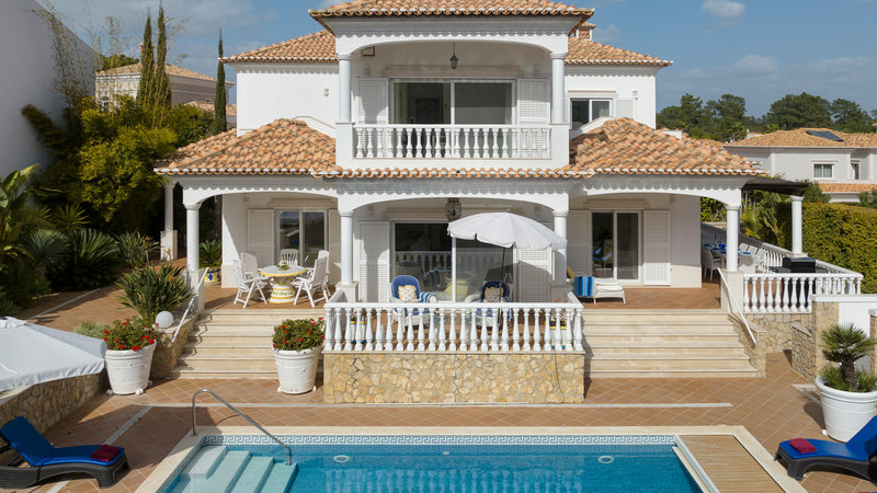 Spacious 4 Bedroom Villa with Private Pool