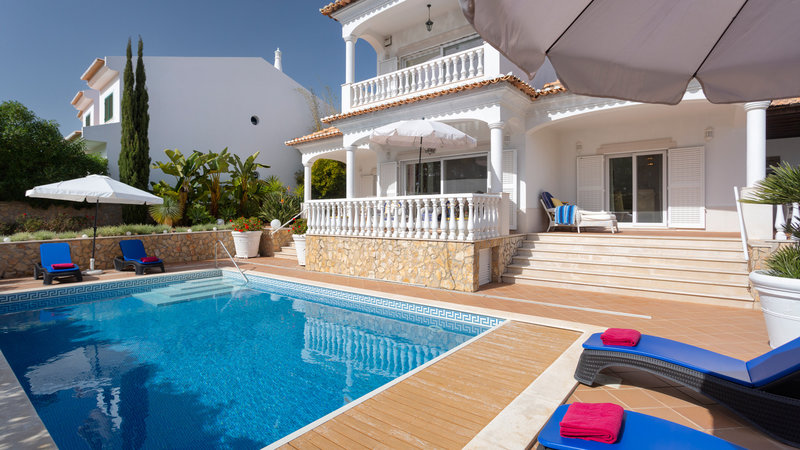 Spacious 4 Bedroom Villa with Private Pool