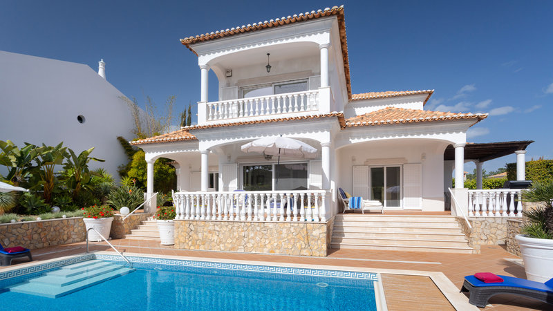 Spacious 4 Bedroom Villa with Private Pool