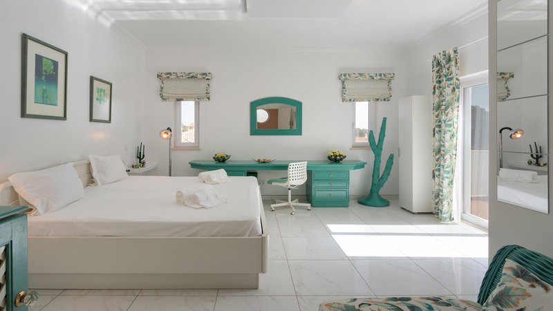 Spacious 4 Bedroom Villa with Private Pool