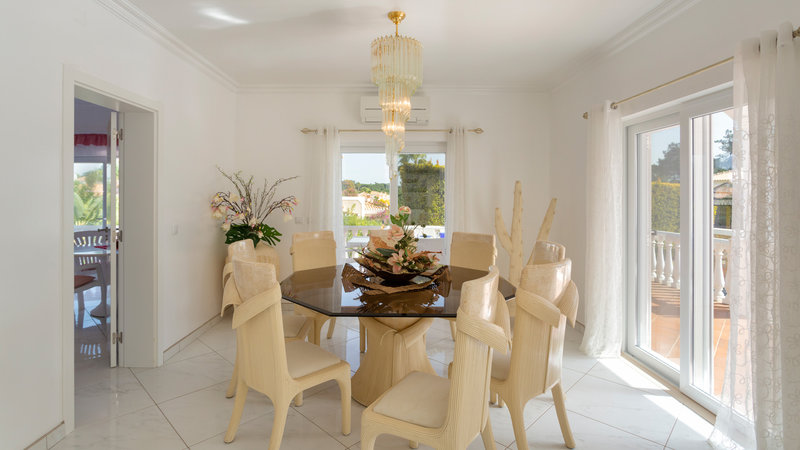 Spacious 4 Bedroom Villa with Private Pool