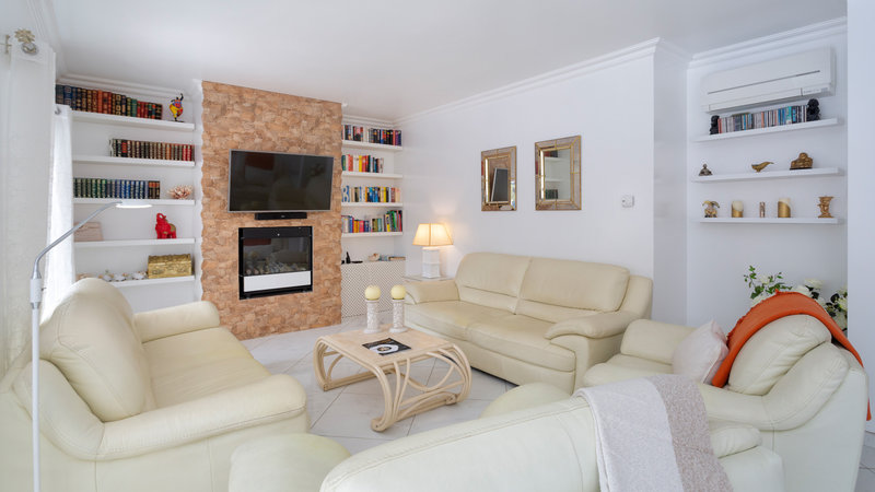 Spacious 4 Bedroom Villa with Private Pool