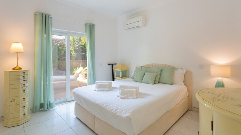 Spacious 4 Bedroom Villa with Private Pool