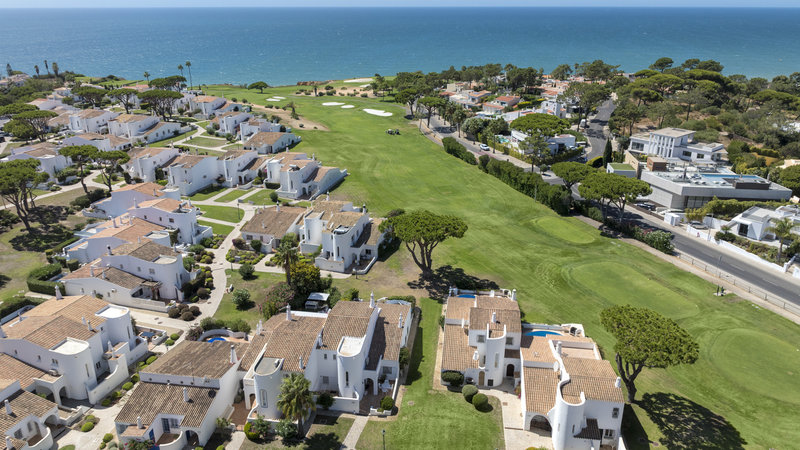 3 Bedroom Villa with Private Pool & Golf Course Views, Vale do Lobo