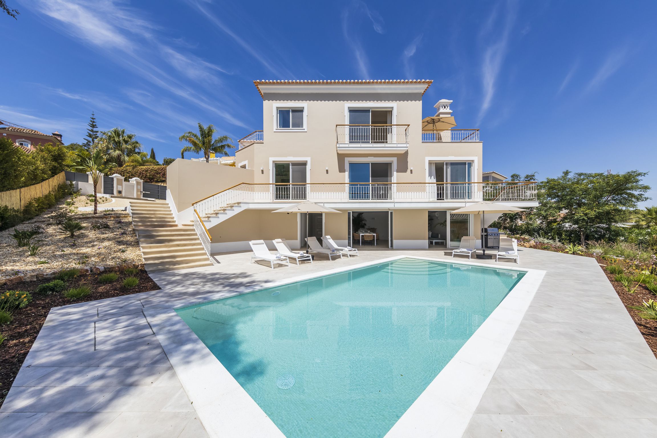 4 Bedroom Villa Encosta Do Lago