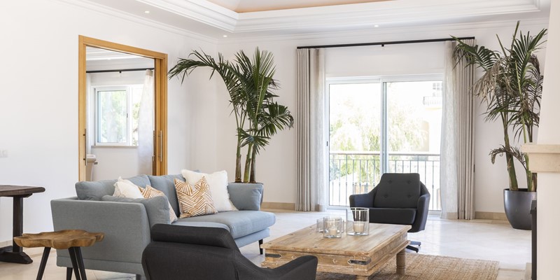 Modern Holiday Villa To Rent