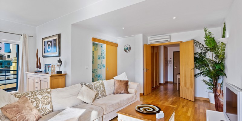 Spacious Living Room Rental Apartment Albufeira Marina