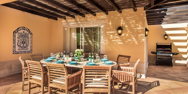 Poolside Dining Table Rental Villa Quinta Do Lago