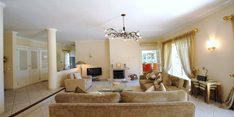Comfortably Furnished Living Room In Holiday Villa Dunas Douradas