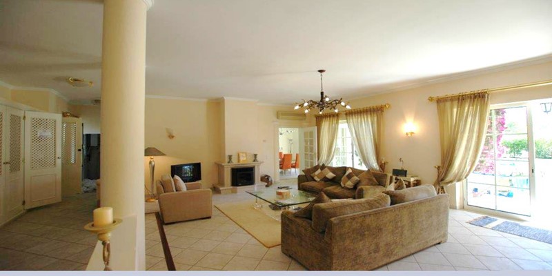 Living Area In Villa To Rent Algarve