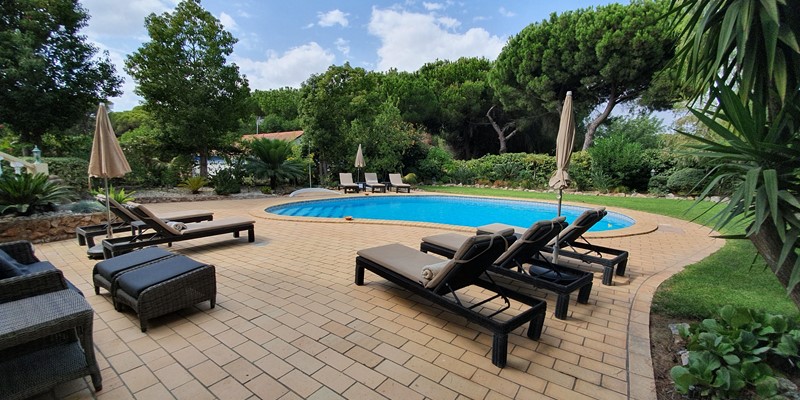 Quality Sun Loungers By The Pool