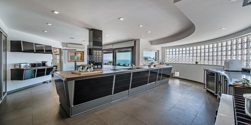 Fully Equipped Kitchen With Sea View Olhos De Agua