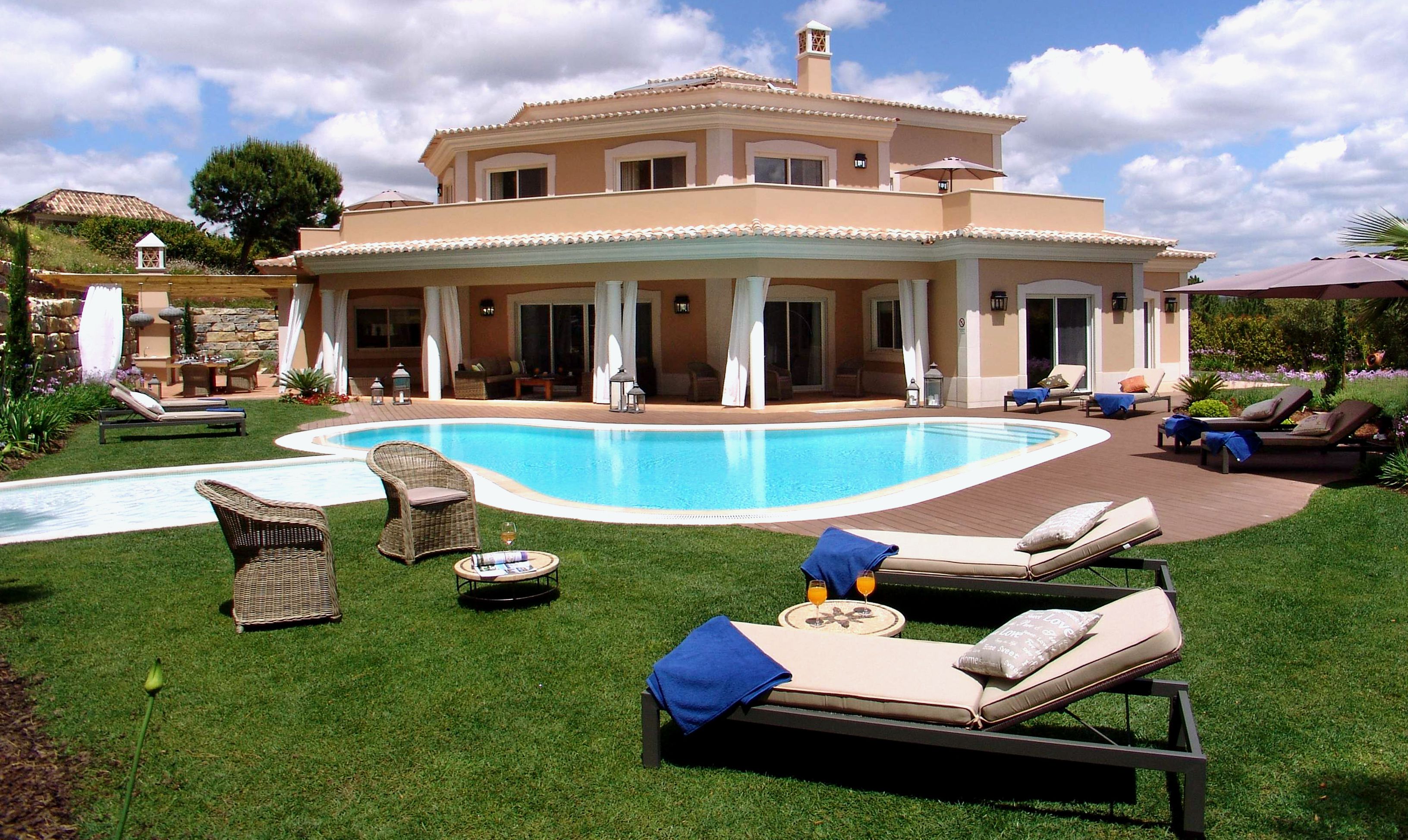 6 Bedroom Villa In Quinta Do Lago Within Walking Distance To Shopping