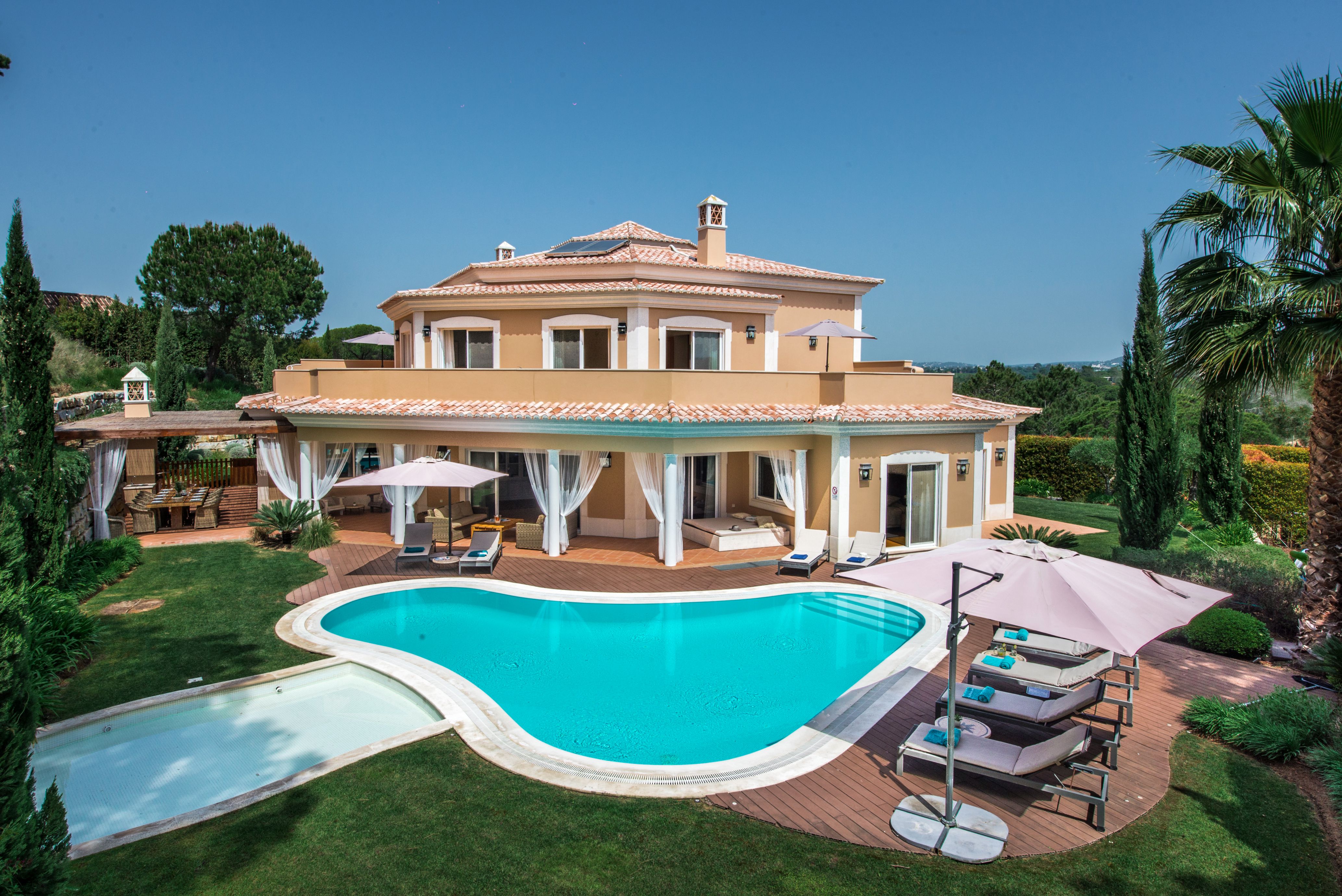 6 Bedroom Villa In Quinta Do Lago Within Walking Distance To Shopping