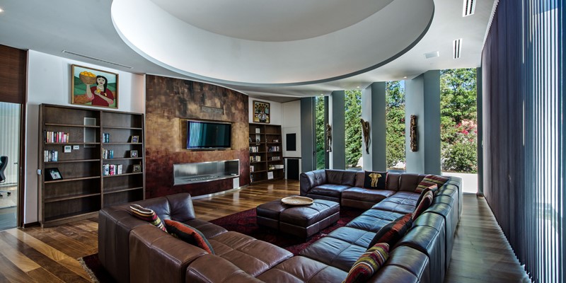 Fabulous TV Room In Family Villa To Rent Vilamoura