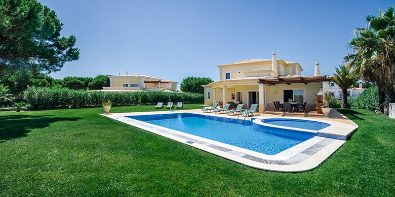 Spacious Swimming Pool Holiday Rental Villa Vila Sol