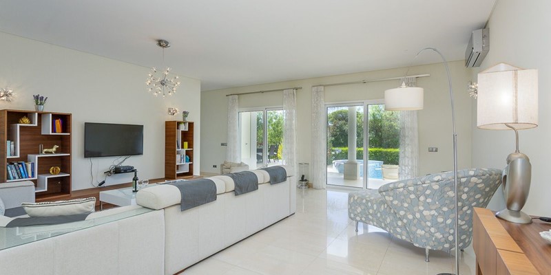 Lounge Area Private Villa For Rent Algarve