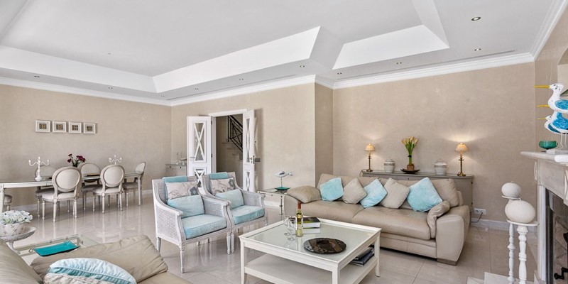 Quality Furnishings In Bright Living Room Vale Do Lobo