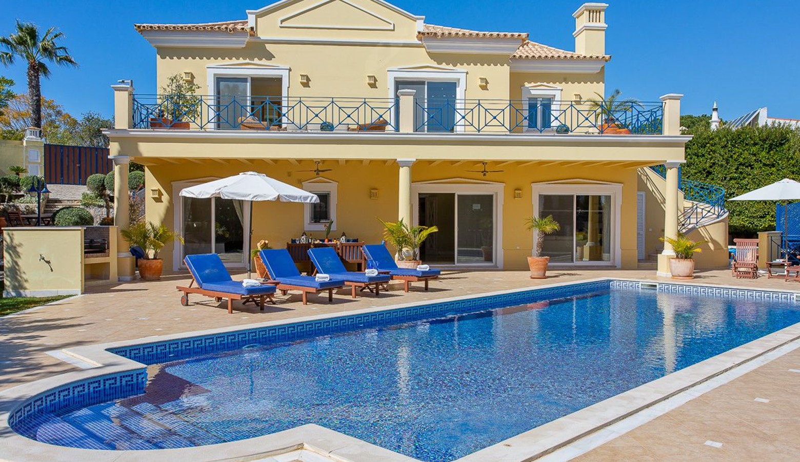 Luxury 4 Bedroom Villa, Vale do Lobo, Heated Pool, Walk To Beach Rent Villas Algarve Luxury 4 Bedroom Villa, Vale do Lobo, Heated Pool, Walk To Beach Rent Villas Algarve