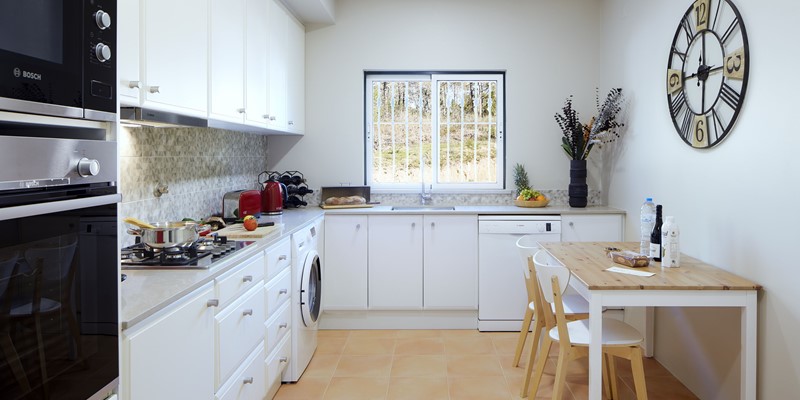 Fully Equipped Kitchen Of Vale Do Lobo 3 Bedroom Holiday Home