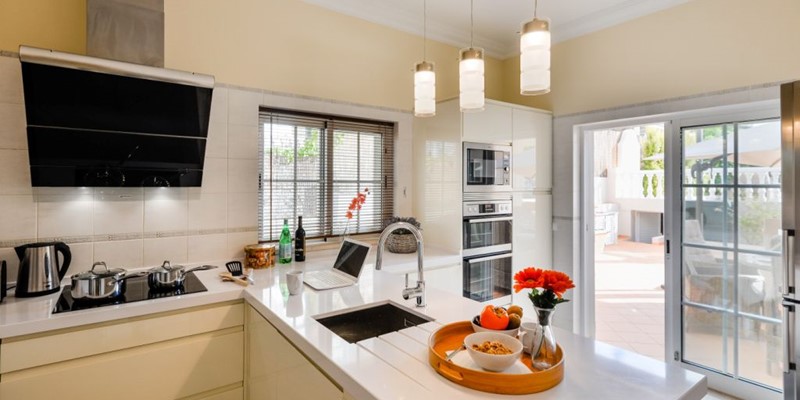 Fully Equipped Kitchen Villa Rental Varandas Do Lago