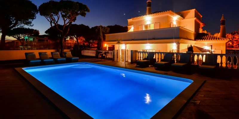 Villa With Pool To Rent For Holidays