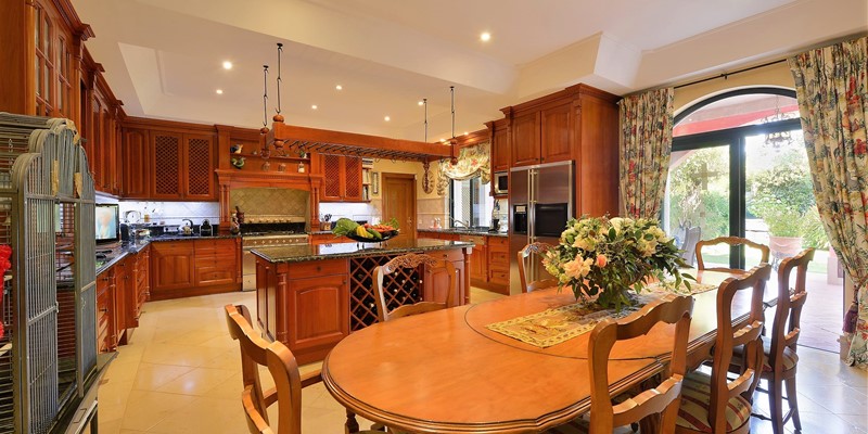 Fully Equipped Kitchen Quinta Do Lago Holiday Villa