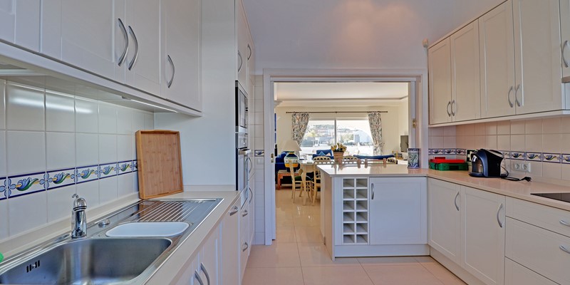 Fully Fitted Kitchen In Vale Do Lobo Holiday Villa