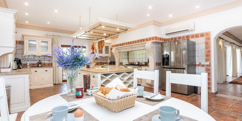 Kitchen Diner Holiday Rental Villa Algarve