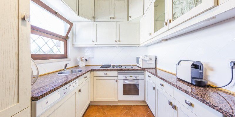 Fully Equipped Kitchen Vale Do Lobo