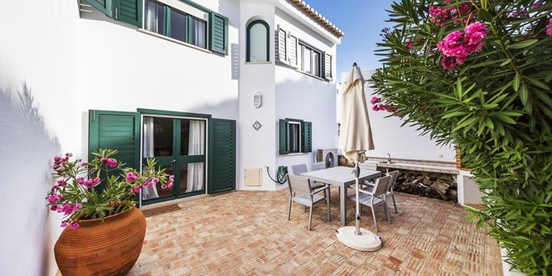 Outdoor Dining In Vale Do Lobo