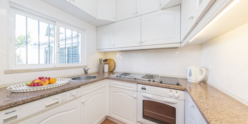 Fully Equipped Kitchen Vale Do Lobo